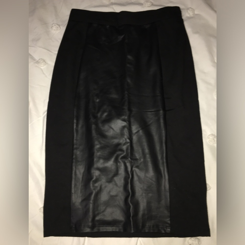 JOE B | Black faux Leather Skirt